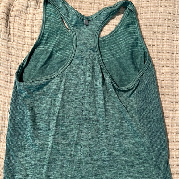 Nike Tank Top 🌿🍃 - Picture 4 of 4